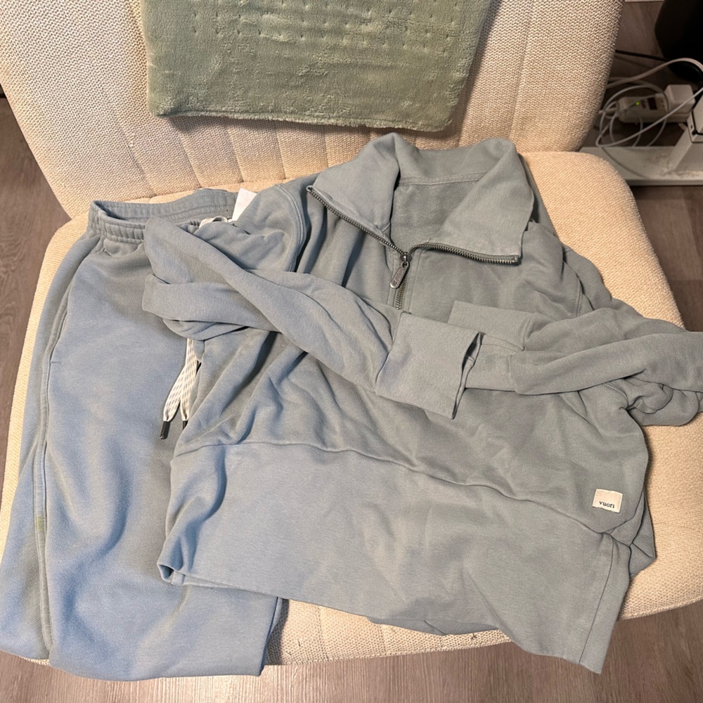 Vuori Sedona Set in Mist Sweatshirt and Matching Sweatpants
